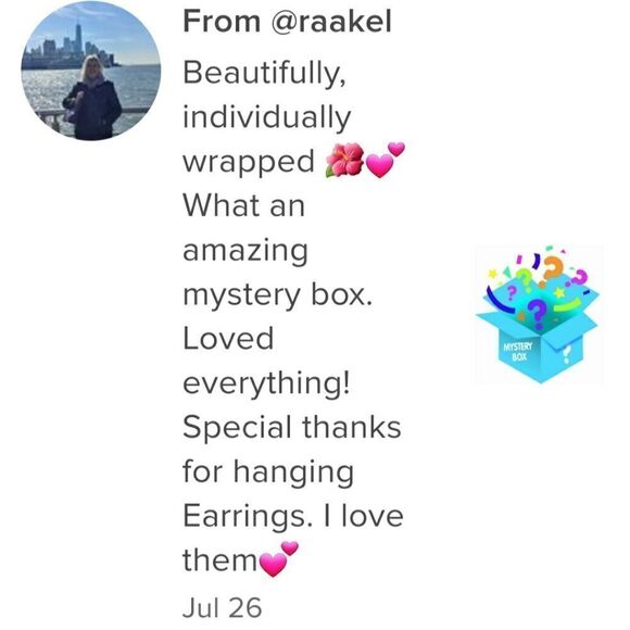 Mystery Box Women's Size Small Clothing & Jewelry - Picture 2 of 9